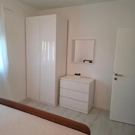 아파트 Monami - Simona 보디체