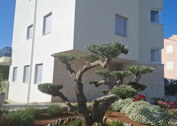 Monami - Simona アパート *