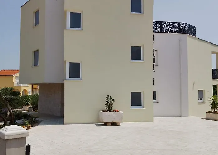 アパート Monami - Simona